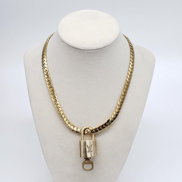 Authentic Louis Vuitton Gold Padlock w/ Unbranded Fashion Stainless Steel Chain - Picture 1 of 8